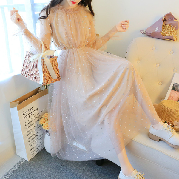 Κυρίες κομψό μακρύ φόρεμα με μακρύ μανίκι