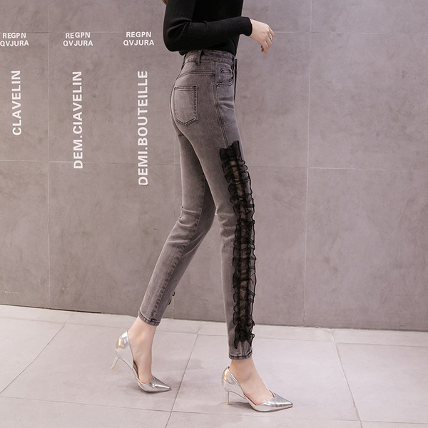 Μοντέρνα γυναικεία τζιν σε γκρι Slim μοτίβο