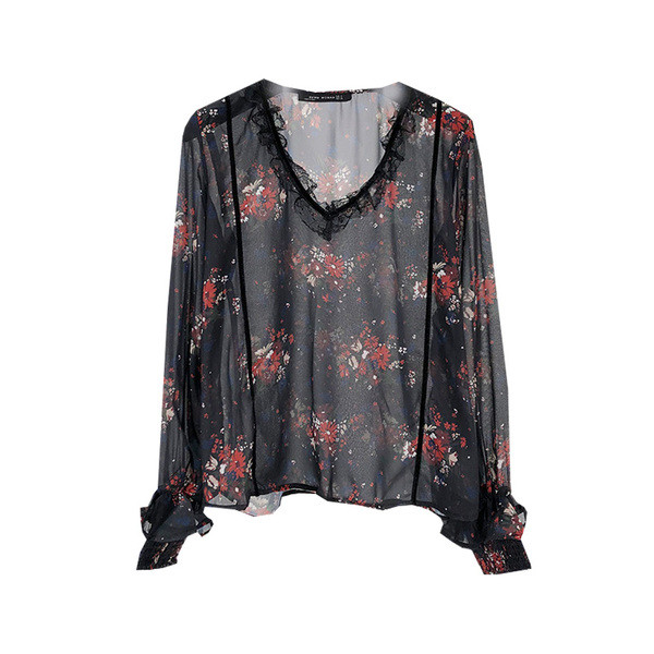 Γυναικεία  φαρδύ μπλούζα  σε μαύρο χρώμα με floral σχέδιο