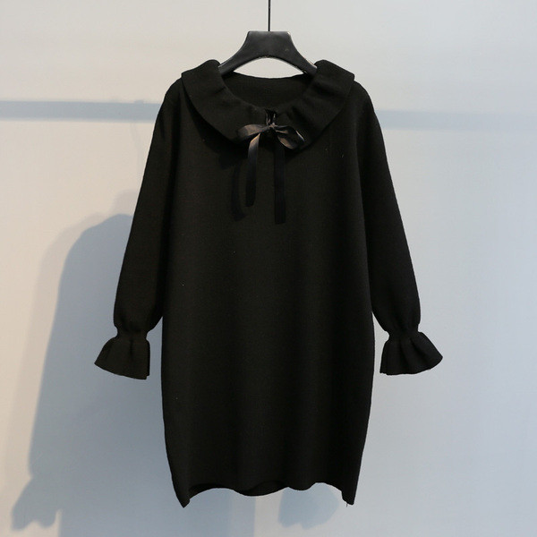 Χειμερινό γυναικείο φόρεμα - ευρύ μοτίβο σε κόκκινο, μαύρο και άσπρο χρώμα