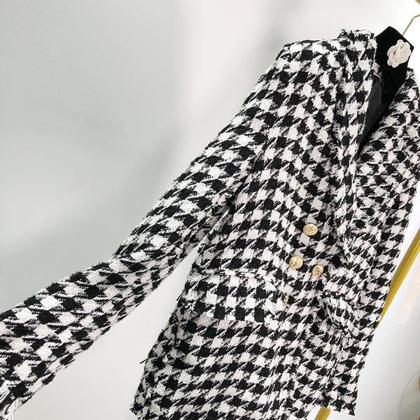 Geaca dama in carouri alb-negru cu nasturi