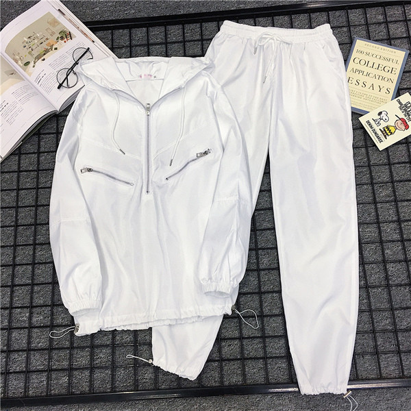 Γυναικείο αθλητικό σετ  σε ροζ και άσπρο χρώμα