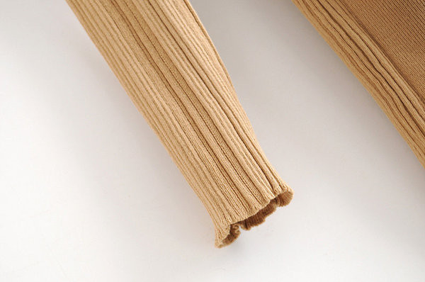 Γυναικεία ζακέτα με κουμπιά σε καφέ και μαύρο χρώμα