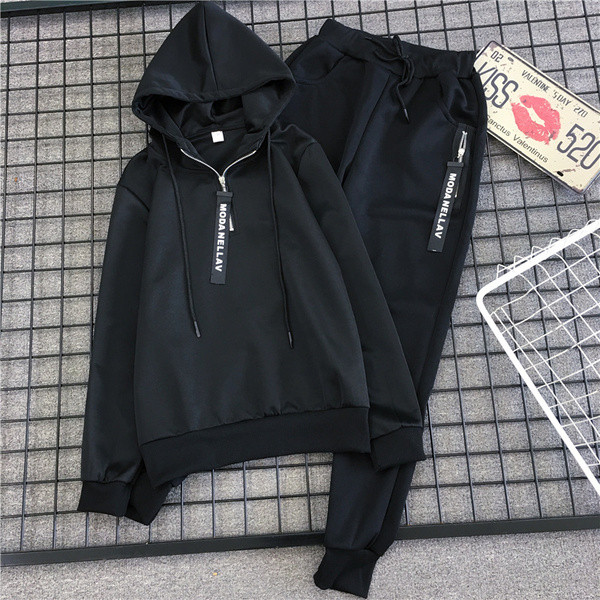 Γυναικείο αθλητικό σετ σε μαύρο, κόκκινο και λευκό χρώμα