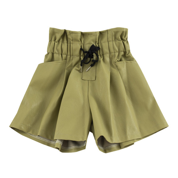 Pantaloni scurti de dama din imitatie de piele - cu sireturi