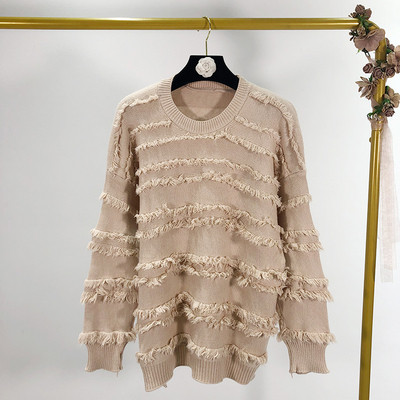 Καθημερινή πουλόβερ με ωοειδές ντεκολτέ και κρόσσια σε τρία χρώματα