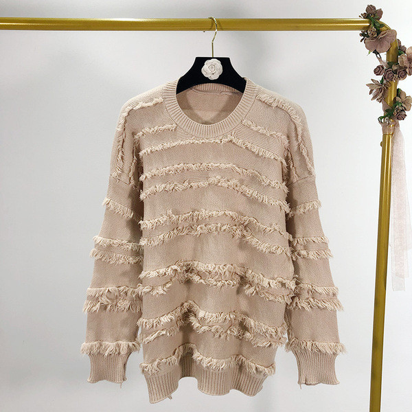 Καθημερινή πουλόβερ με ωοειδές ντεκολτέ και κρόσσια σε τρία χρώματα