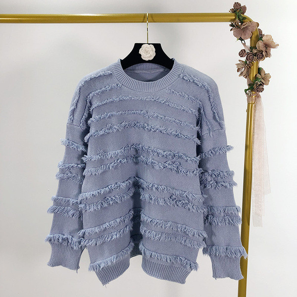 Καθημερινή πουλόβερ με ωοειδές ντεκολτέ και κρόσσια σε τρία χρώματα