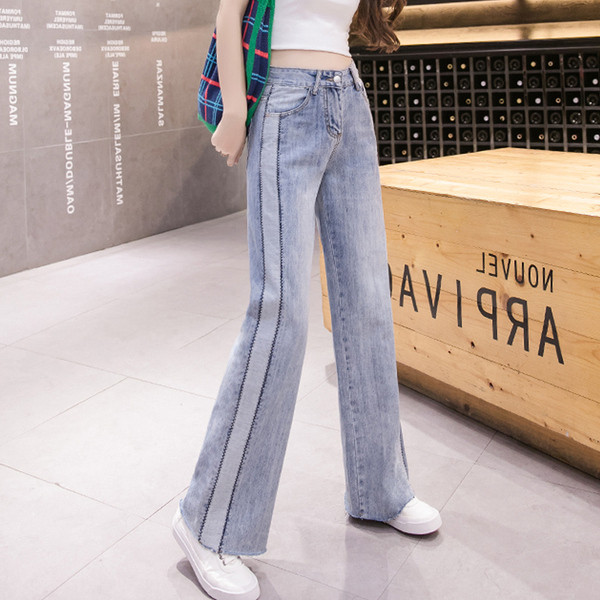 Casual γυναικεία τζιν  σε ανοιχτό χρώμα