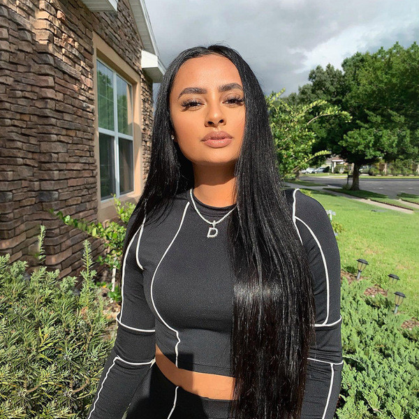 Női sportcsapat feketében