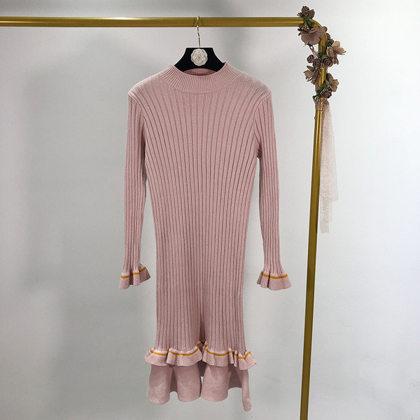 Lezser hosszú kötött ruha ovális nyakkivágással, három színben