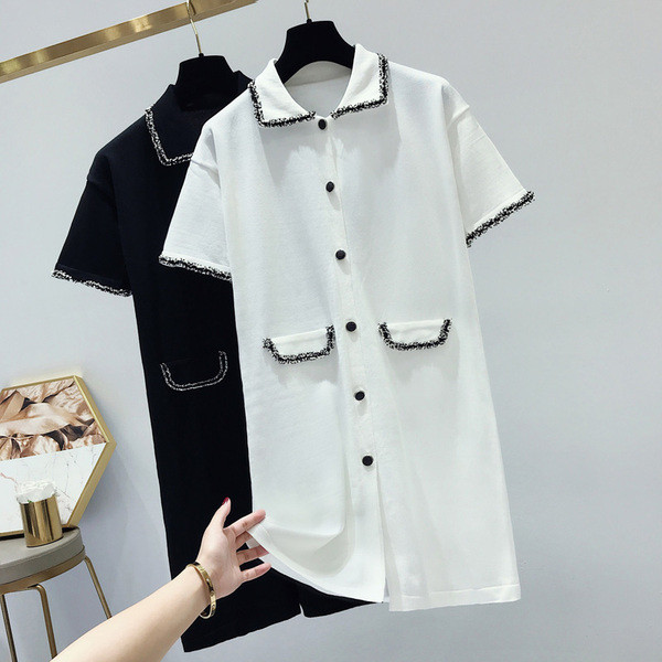 Női ruha gombokkal - széles modell fehér és fekete színben