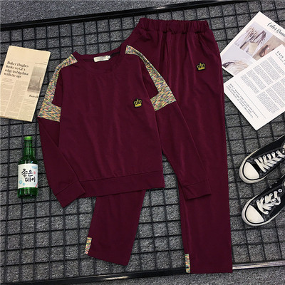 Αθλητικό και casual γυναικείο σύνολο από δύο μέρη σε διαφορετικά χρώματα