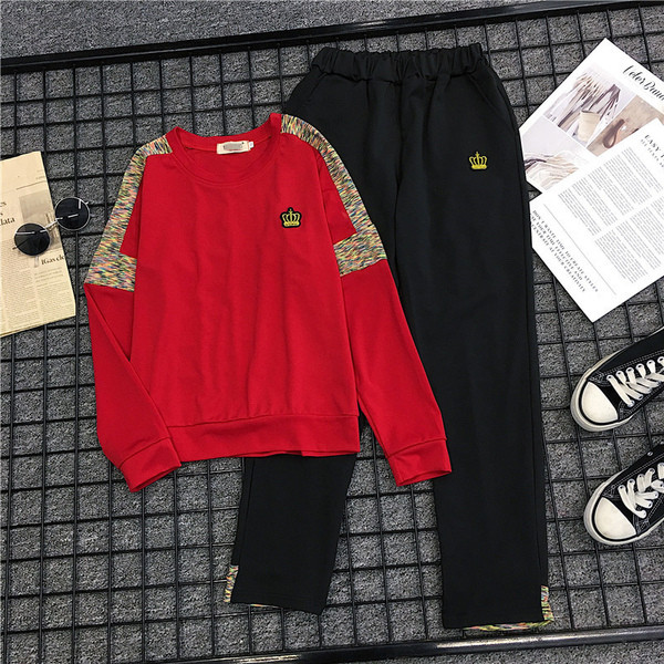 Αθλητικό και casual γυναικείο σύνολο από δύο μέρη σε διαφορετικά χρώματα