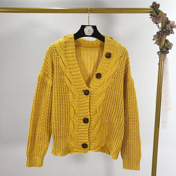 Alkalmi mellény spitz nyakkivágással és gombokkal, négy színben