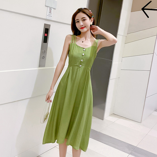 Alkalmi női ruha három színben, vékony pántokkal