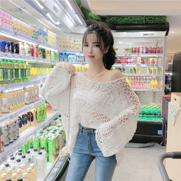 Bluză de damă modernă tricotată în două culori