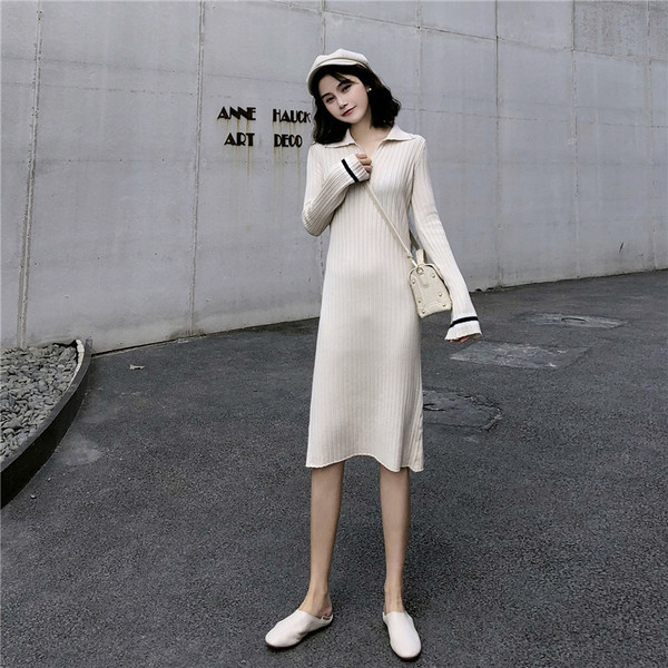 Alkalmi női kötött ruha két színben