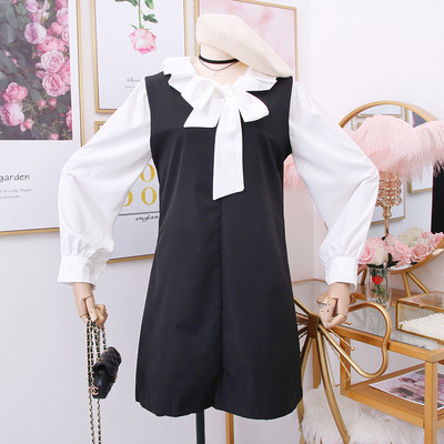 Modern női kétrészes ruha fehér és szürke színben