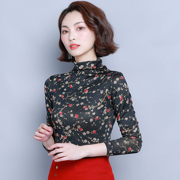 Stílusos női blúz - két színben virágos motívumokkal