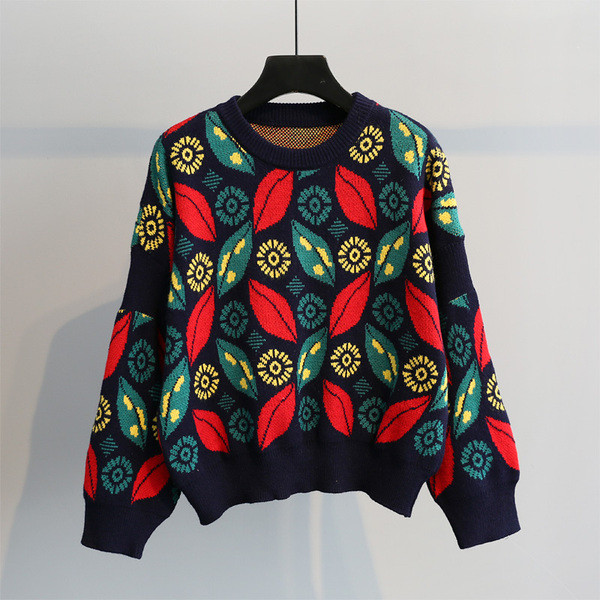 Χειμερινό γυναικείο πουλόβερ με πολύχρωμα κεντήματα και λαιμό O