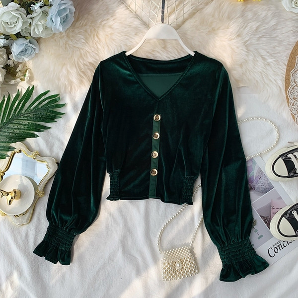 Κομψή βελούδινη γυναικεία μπλούζα με κουμπιά σε διάφορα χρώματα