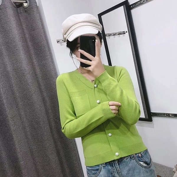 Cardigan scurt de dama cu buzunar si decor perle in verde