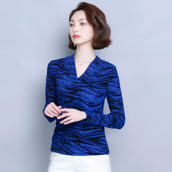 Νέο μοντέλο  μοντέρνα γυναικεία μπλούζα σε δύο χρωμάτα με μακριά μανίκια και V-neck