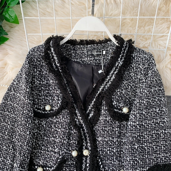 Geaca de dama model nou cu perle de culoare inchisa