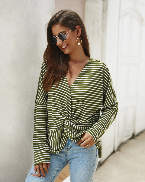 Bluză de damă modernă cu dungi în trei culori