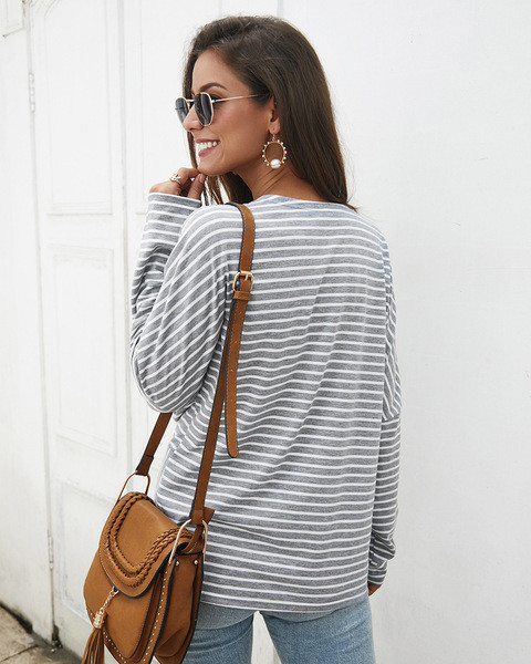 Bluză de damă modernă cu dungi în trei culori