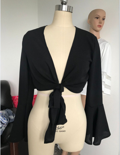 Μοντέρνα γυναικεία μπλούζα  σε δύο χρώματα με μανίκια λωτού