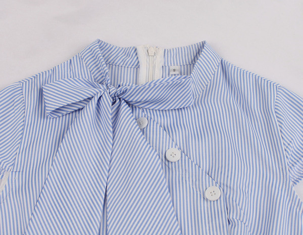 Rochie modernă de damă cu mâneci scurte și decolteu O în albastru