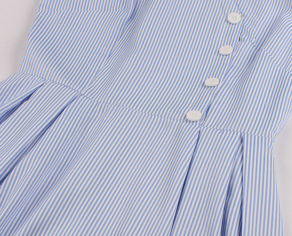 Rochie modernă de damă cu mâneci scurte și decolteu O în albastru