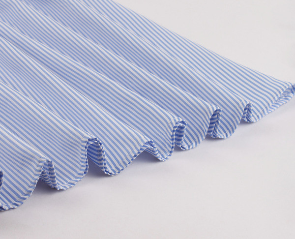 Rochie modernă de damă cu mâneci scurte și decolteu O în albastru