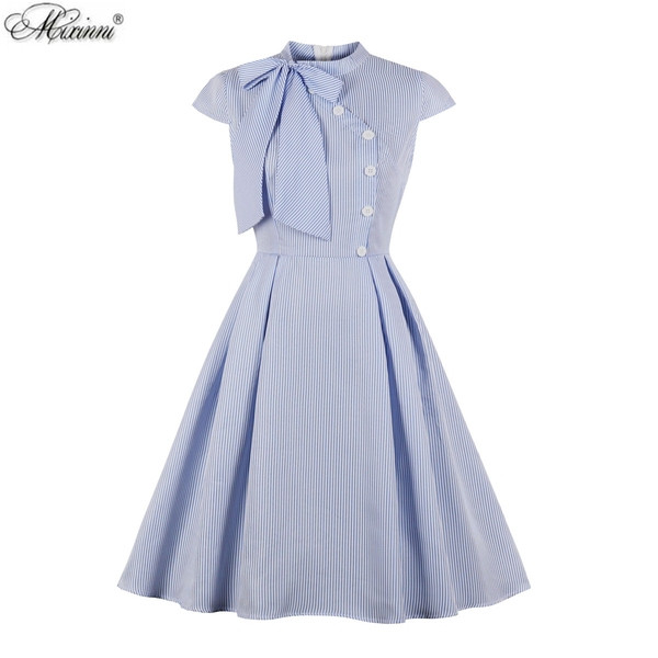 Rochie modernă de damă cu mâneci scurte și decolteu O în albastru