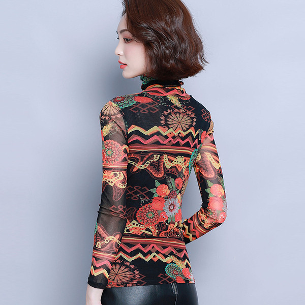 Γυναικεία μπλούζα με μακριά μανίκια και κολάρο