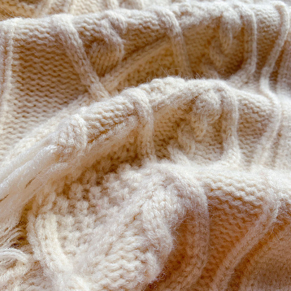 Női alkalmi mellény gombokkal, szakadt motívumokkal