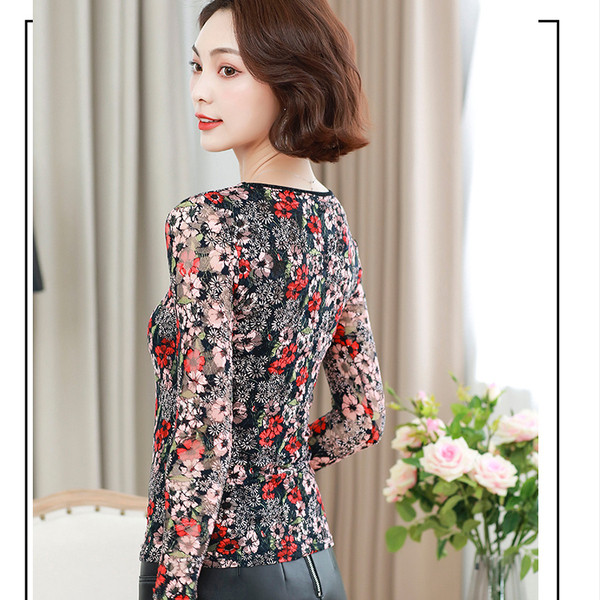 Γυναικέια μπλούζα σε floral πριντ σε δύο χρώματα