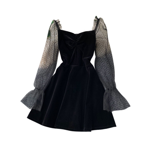 Modern női ruha szabású bársony modell átlátszó ujjakkal, fekete színben