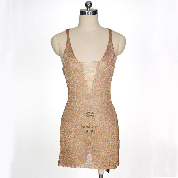 Μοντέρνο γυναικείο κοντό φόρεμα σε δύο χρώματα με λεπτούς ιμάντες ώμου