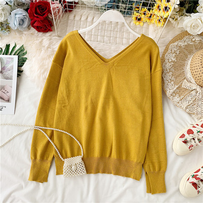 Λεπτό γυναικείο πουλόβερ  με V-λαιμό σε διάφορα χρώματα