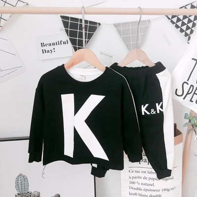 Νέο μοντέλο  παιδικό σετ - μπλουζάκι + παντελόνι σε τρία χρώματα με εφαρμογή