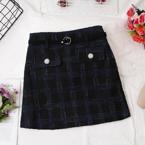 Kockás női szoknya négy színben, magas derékkal, gombokkal