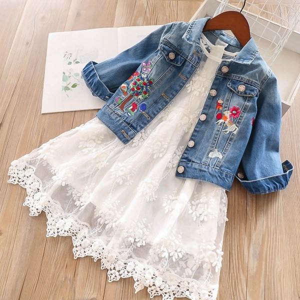 Μοντέρνο παιδικό τζιν μπουφάν για κορίτσια με κεντήματα σε δύο χρώματα