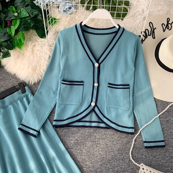 Set elegant pentru femei, care include un cardigan și o fustă lungă în mai multe culori