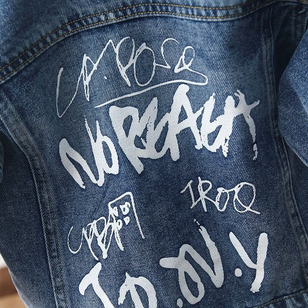 Új modell gyerek farmerdzseki fiúknak kék színű rátéttel és kapucnival