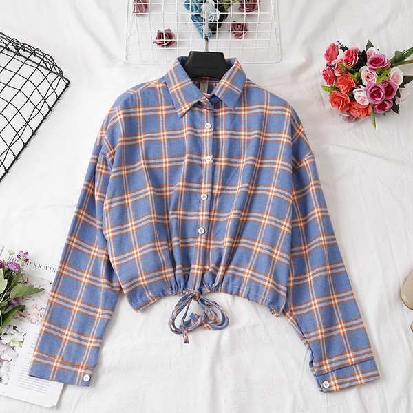 Kockás női ing több színben nyakkendővel és gombbal