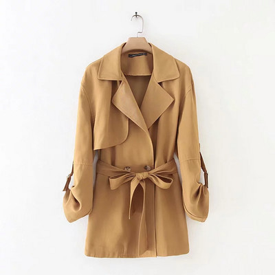 Стилно дамско палто с колан в кафяв цвят