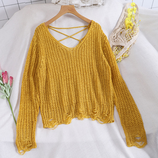 Női pulóver több színben V-nyakkal